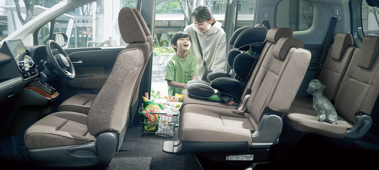 (1)シエンタ3列目は狭い！大人の限界は15分…購入前の残酷な真実